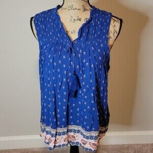 NWOT Rewind blue floral sleeveless top